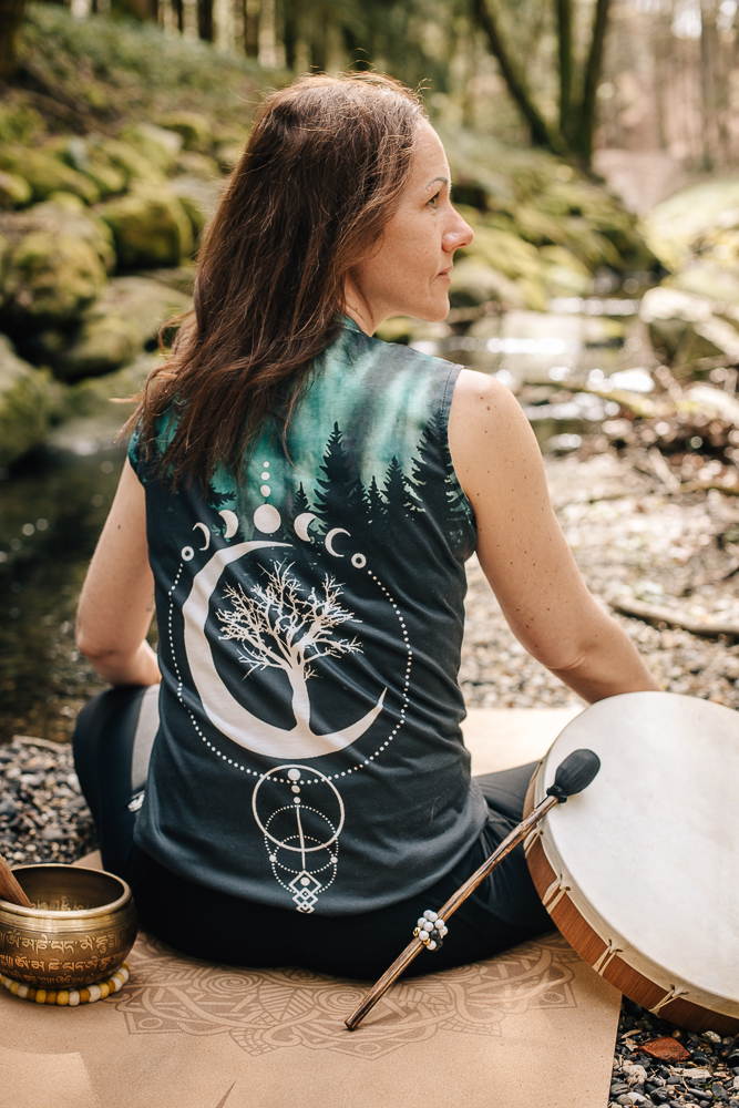 Businessfotografie von Yoga im Wald